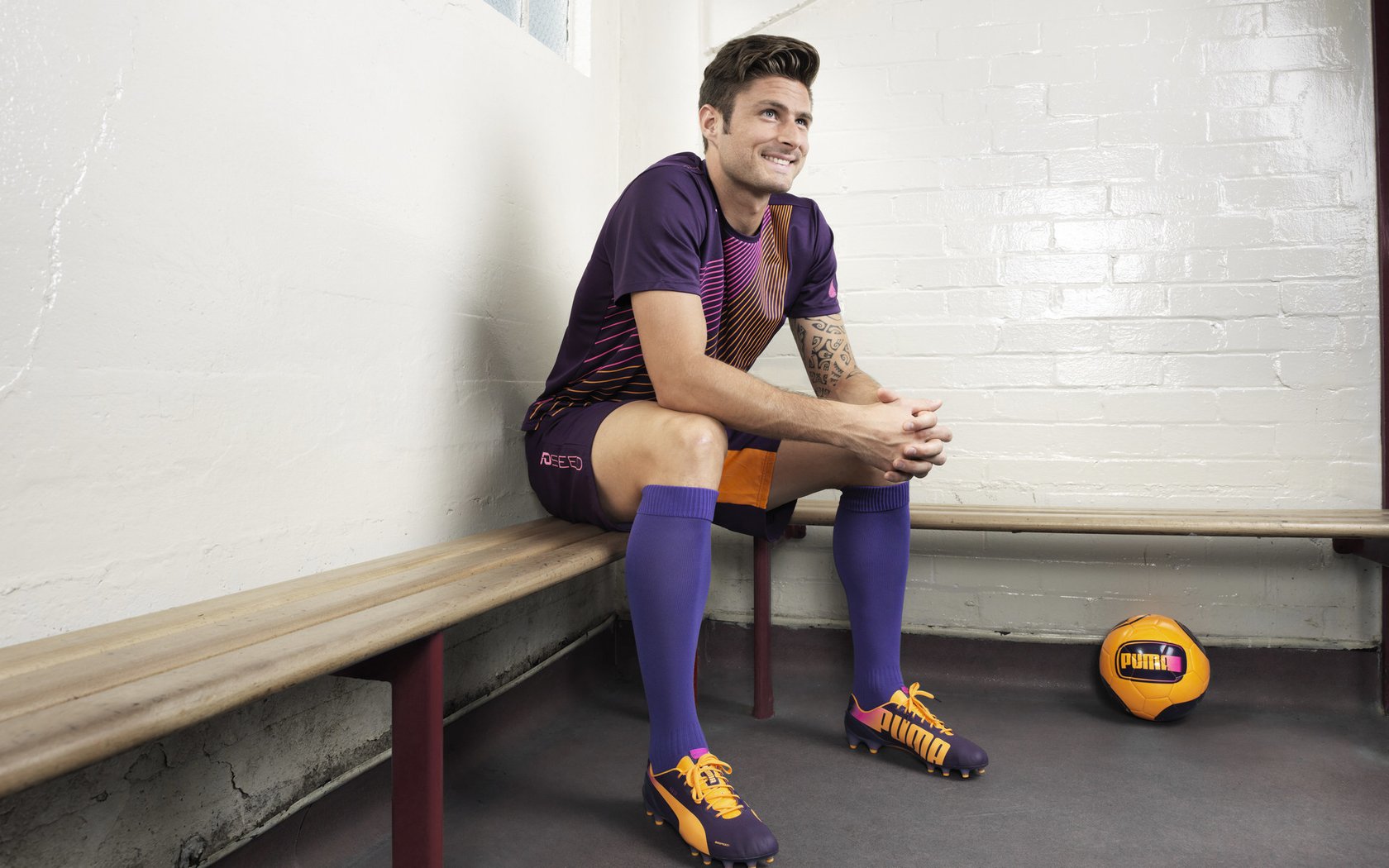 中超联赛，上海海港3-1力克山东泰山，武磊梅开二度领跑射手榜